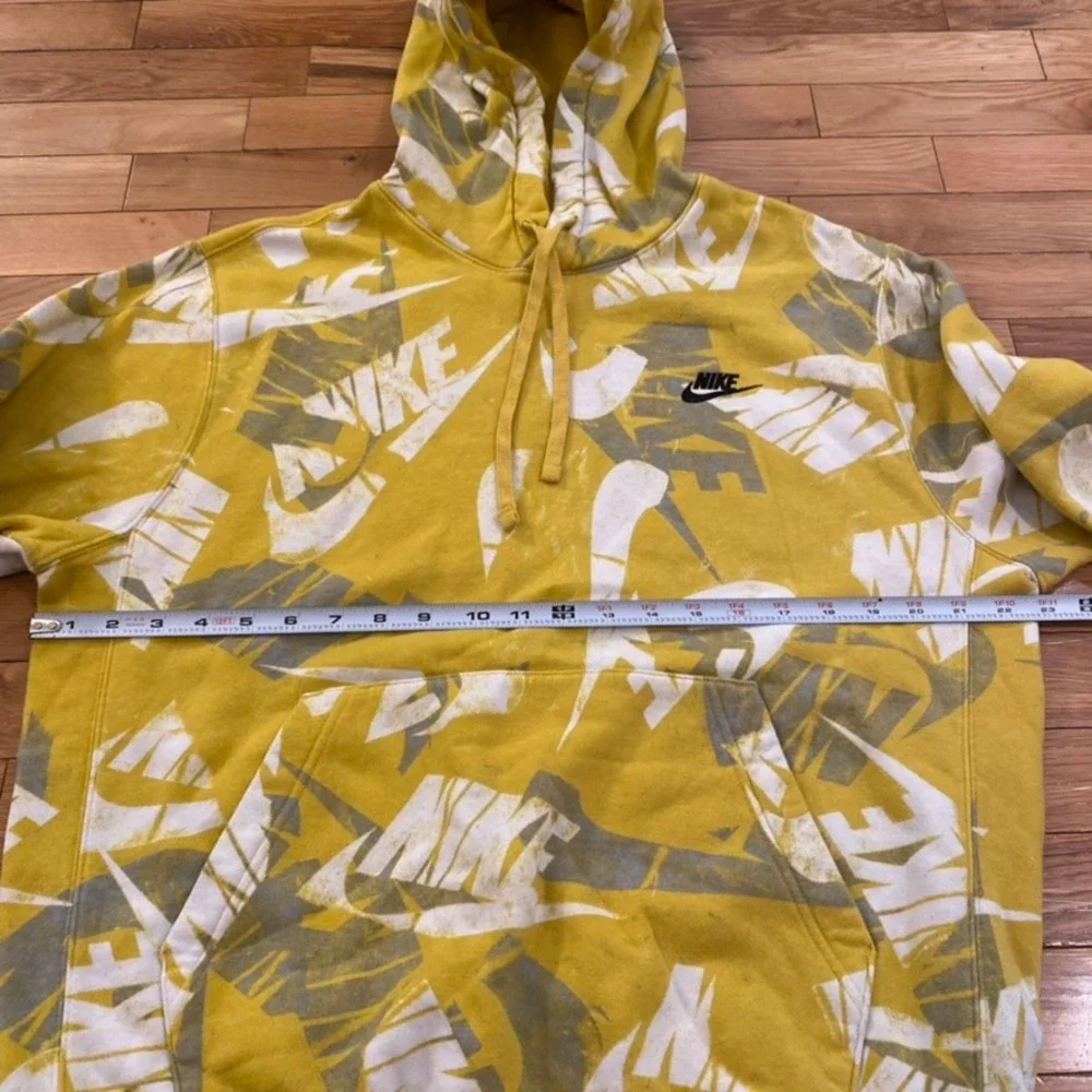 Nike Men's Pullover Hoodie All Over Swoosh Logo‎ Print Yellow Gray Size M